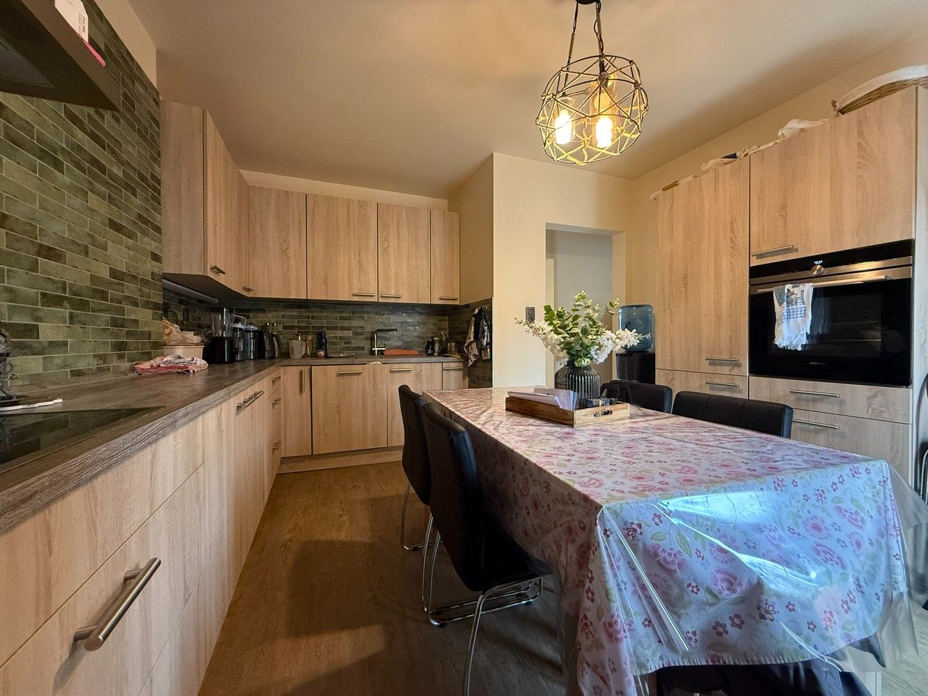 Handelspand met woongelegenheid op uitstekende locatie foto 9