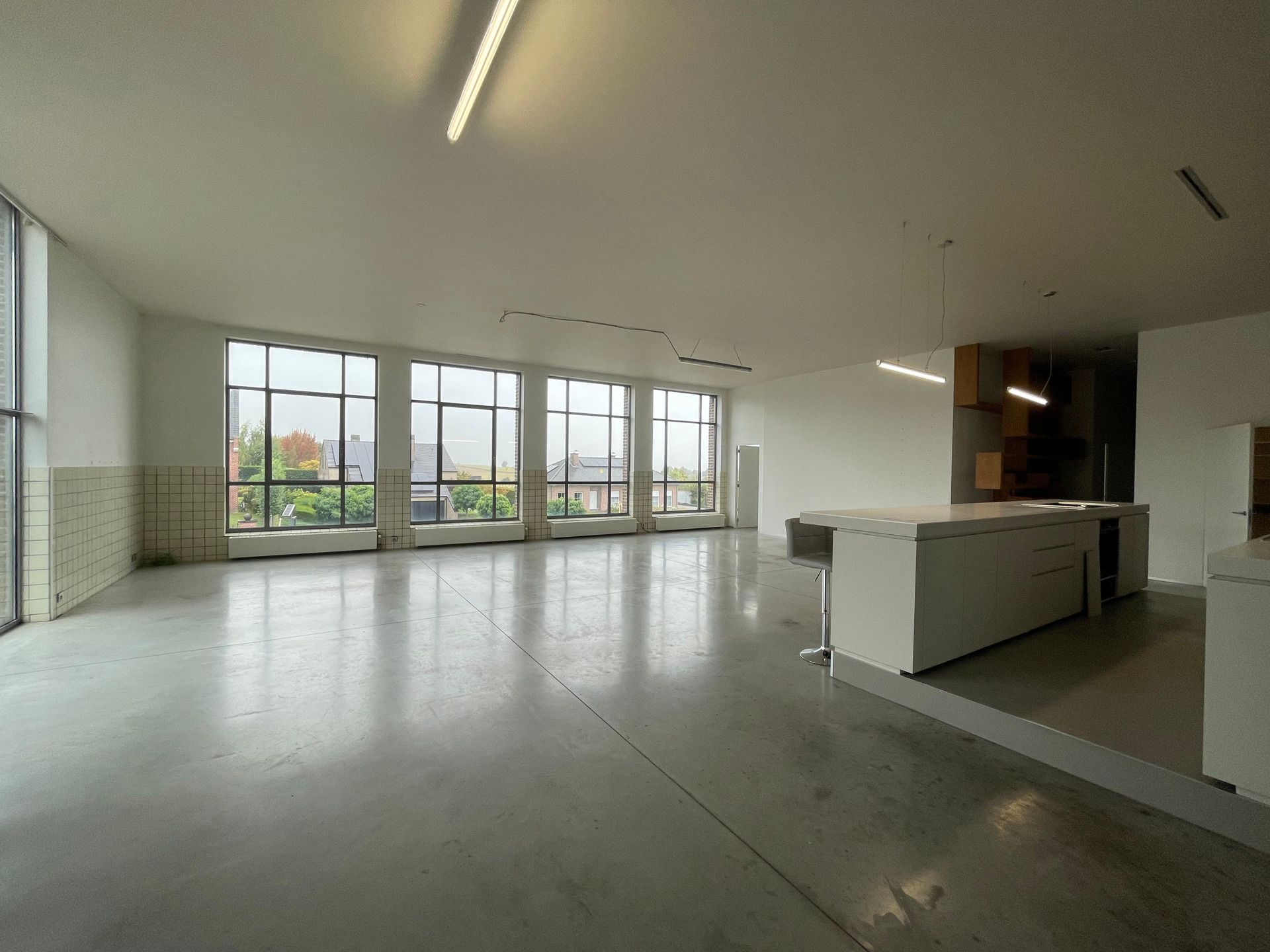 Exclusieve loft 240 m² met 4 slpk & 2 badk foto {{pictureIndex}}