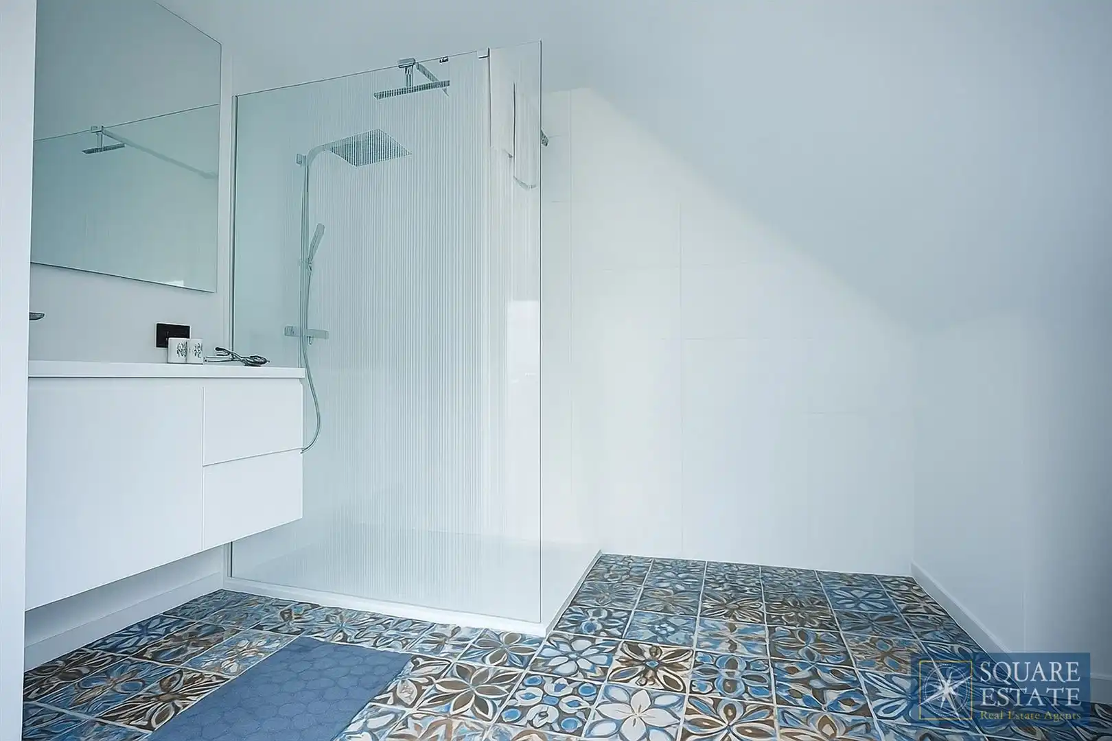 Wemmel, ruime en volledig gerenoveerde villa met 4 slaapkamers. foto 19