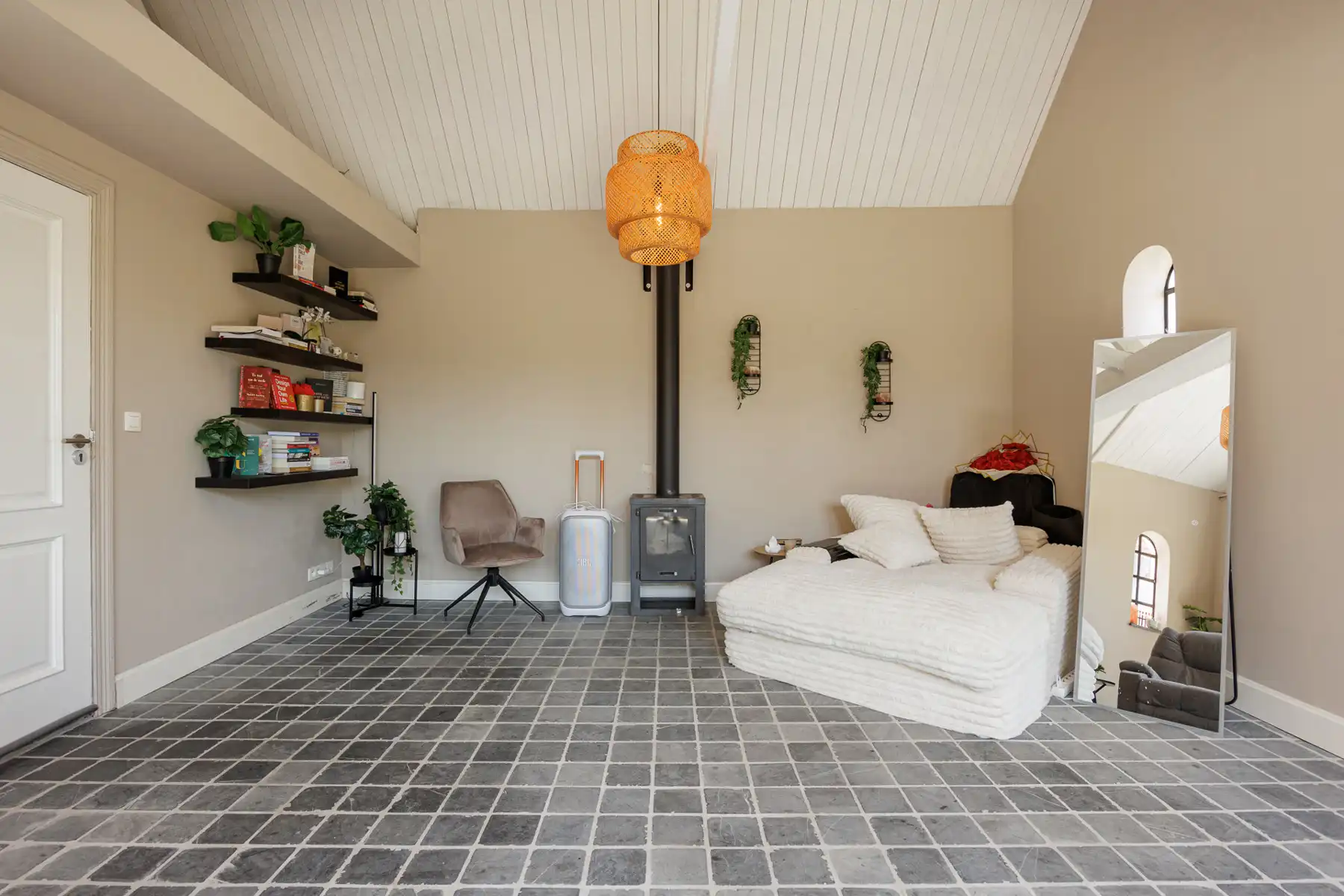 Ruime gezinswoning met 4 slaapkamers op een perceel van 610m². foto 10