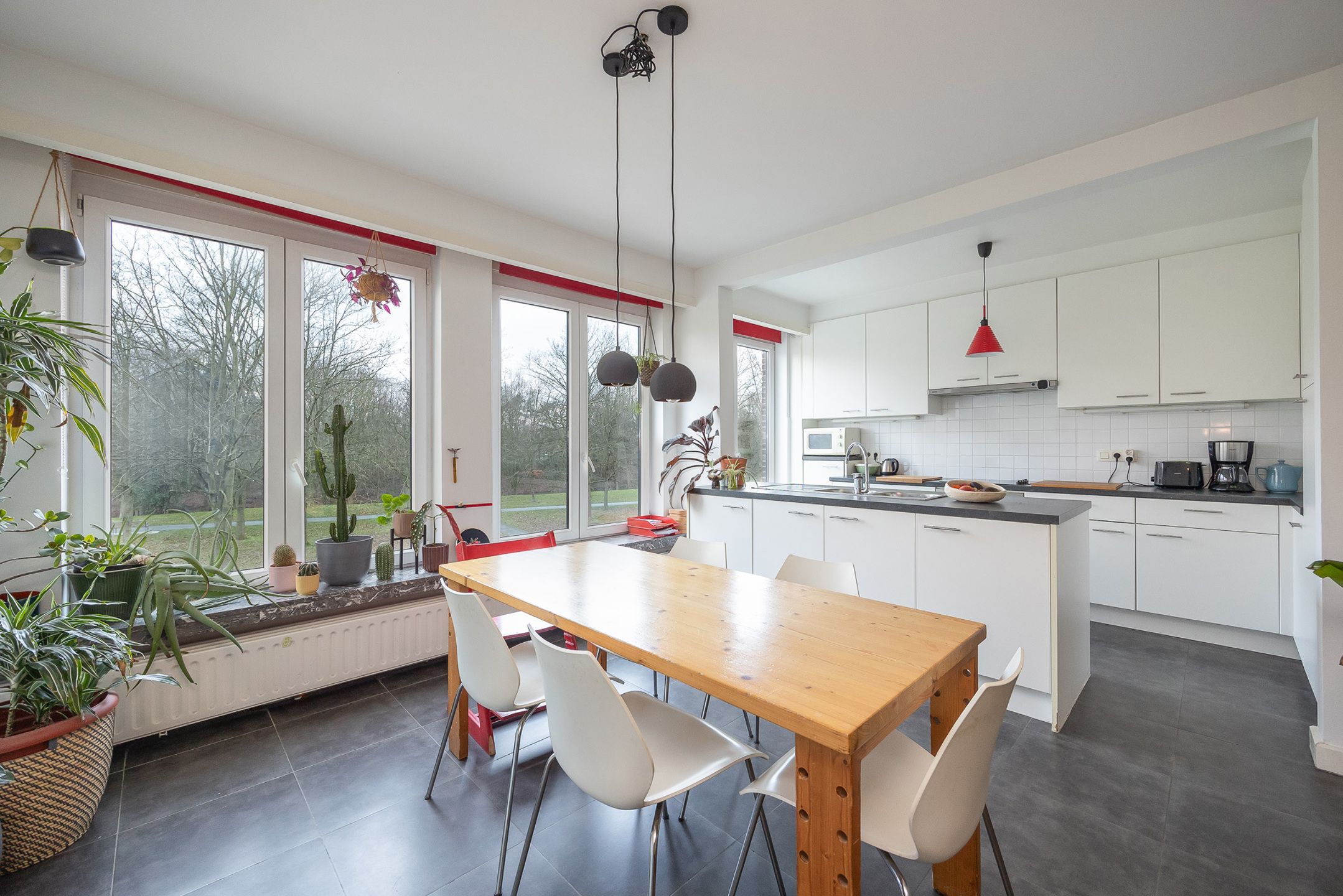 Leuk appartement met autostaanplaats op toplocatie  foto {{pictureIndex}}