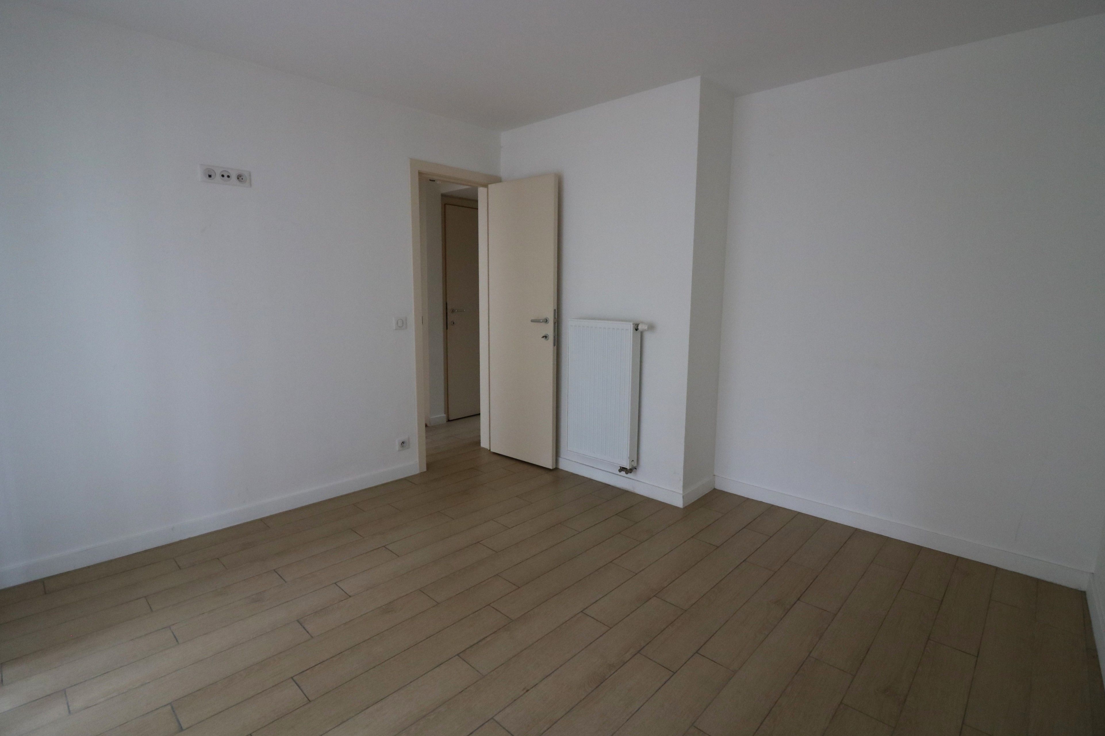 Ruim duplexappartement met 2 slaapkamers foto 5