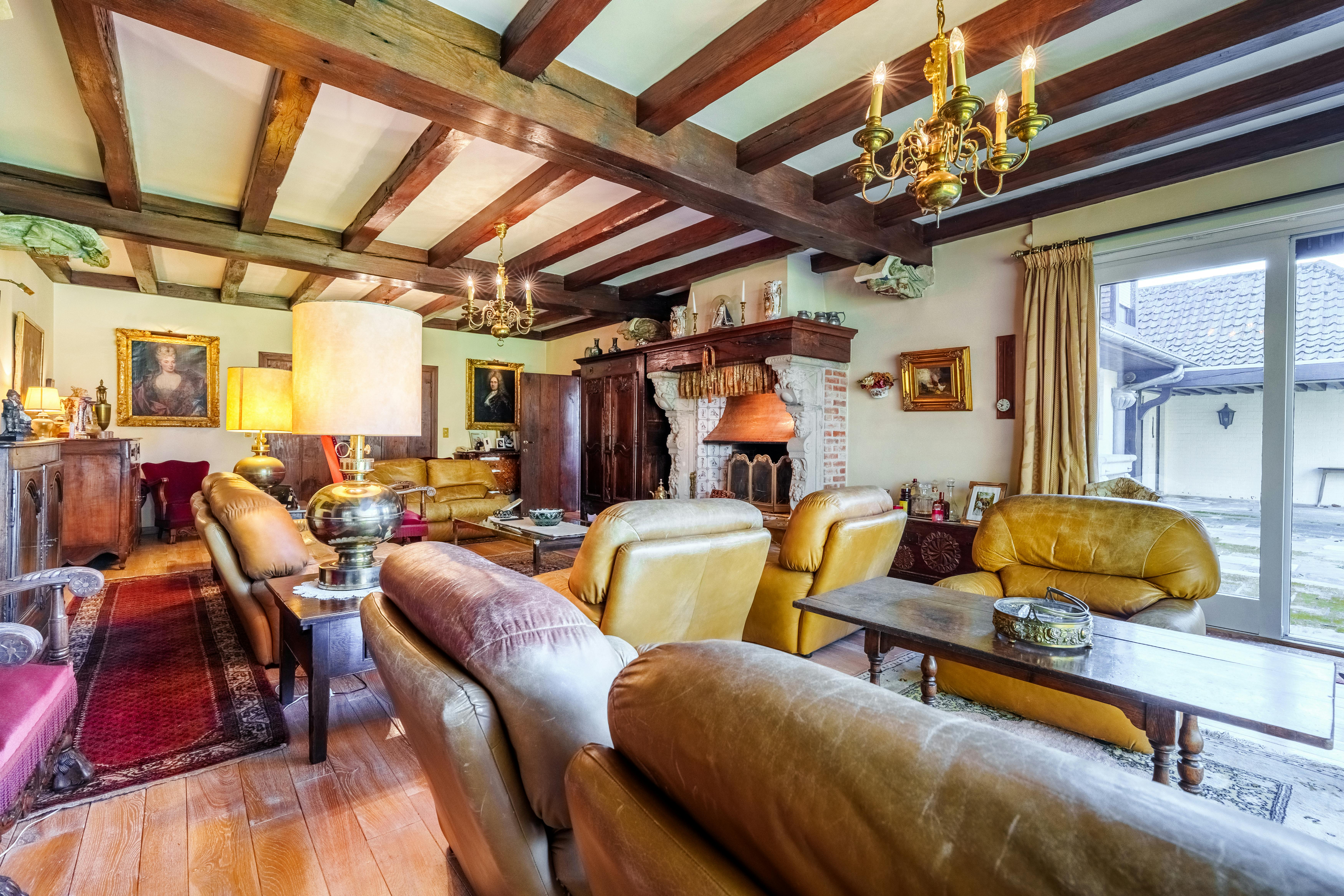 Unieke villa met vijver te koop aan de rand van Roeselare foto 10