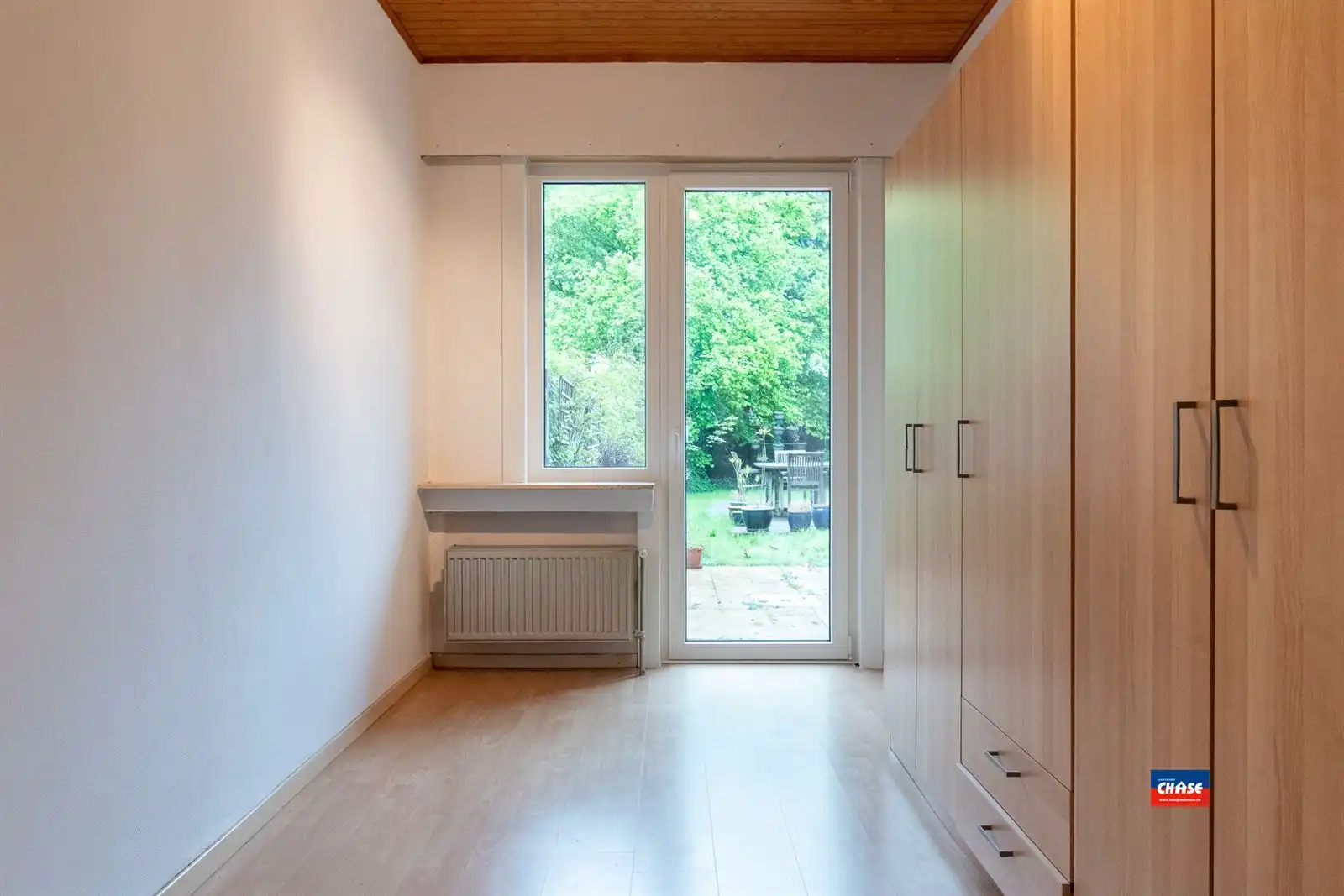 Gelijkvloersappartement met 2 spks, tuin en garage foto 6