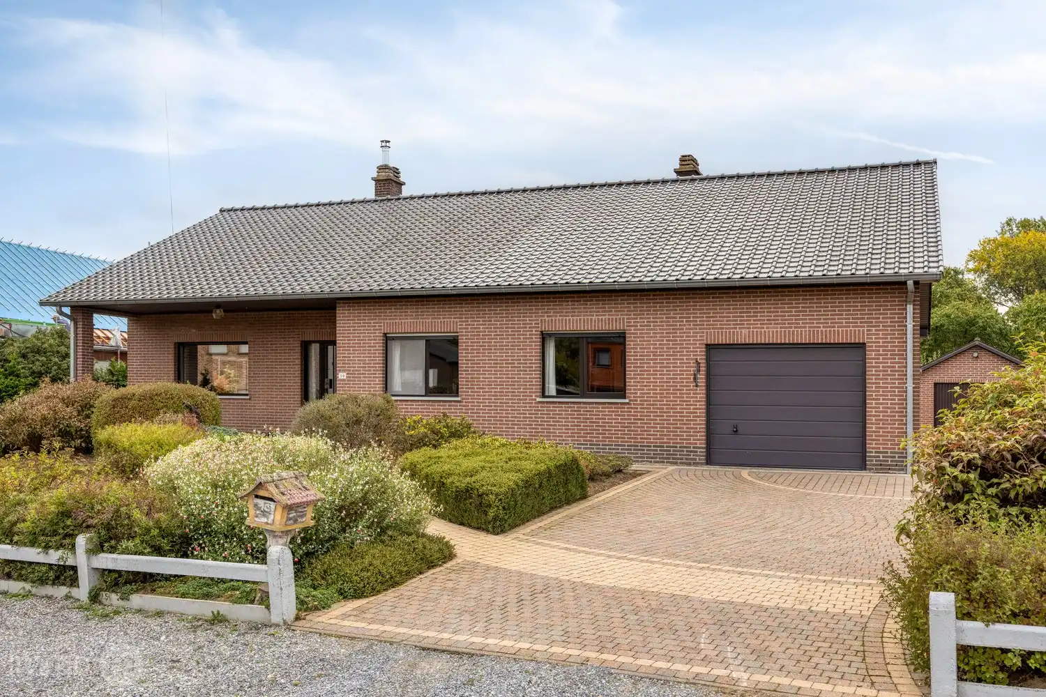 Uitstekend onderhouden open bebouwing met zonnepanelen en 3 tot 5 slaapkamers op prachtig perceel van 55a43ca foto 44