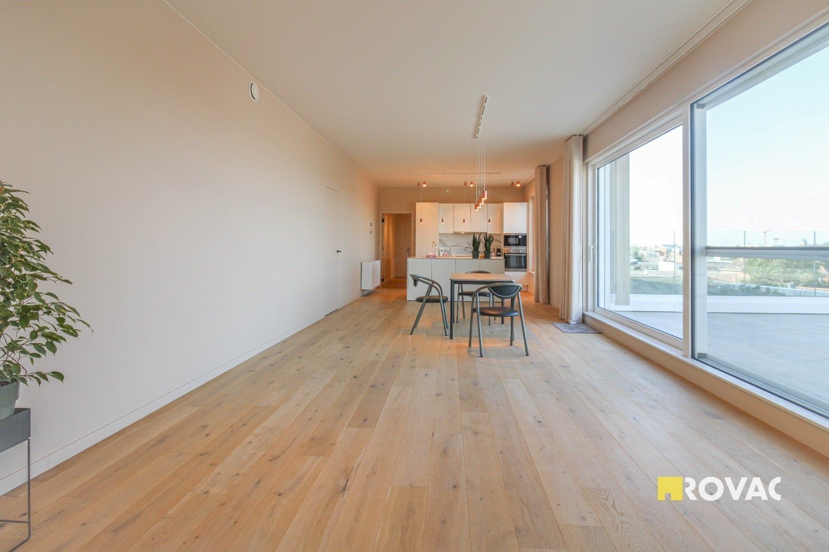 Uniek appartement met prachtig terras en garage! foto 4