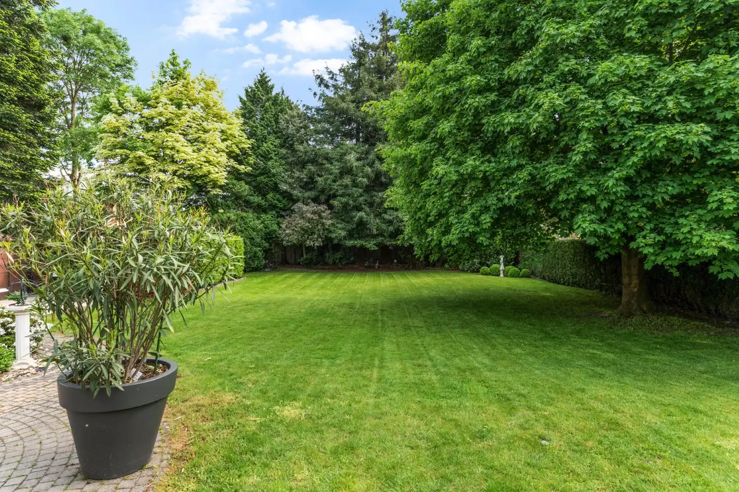 STATIGE VILLA OP PRACHTIG PERCEEL VAN 1.278 m²! foto 4