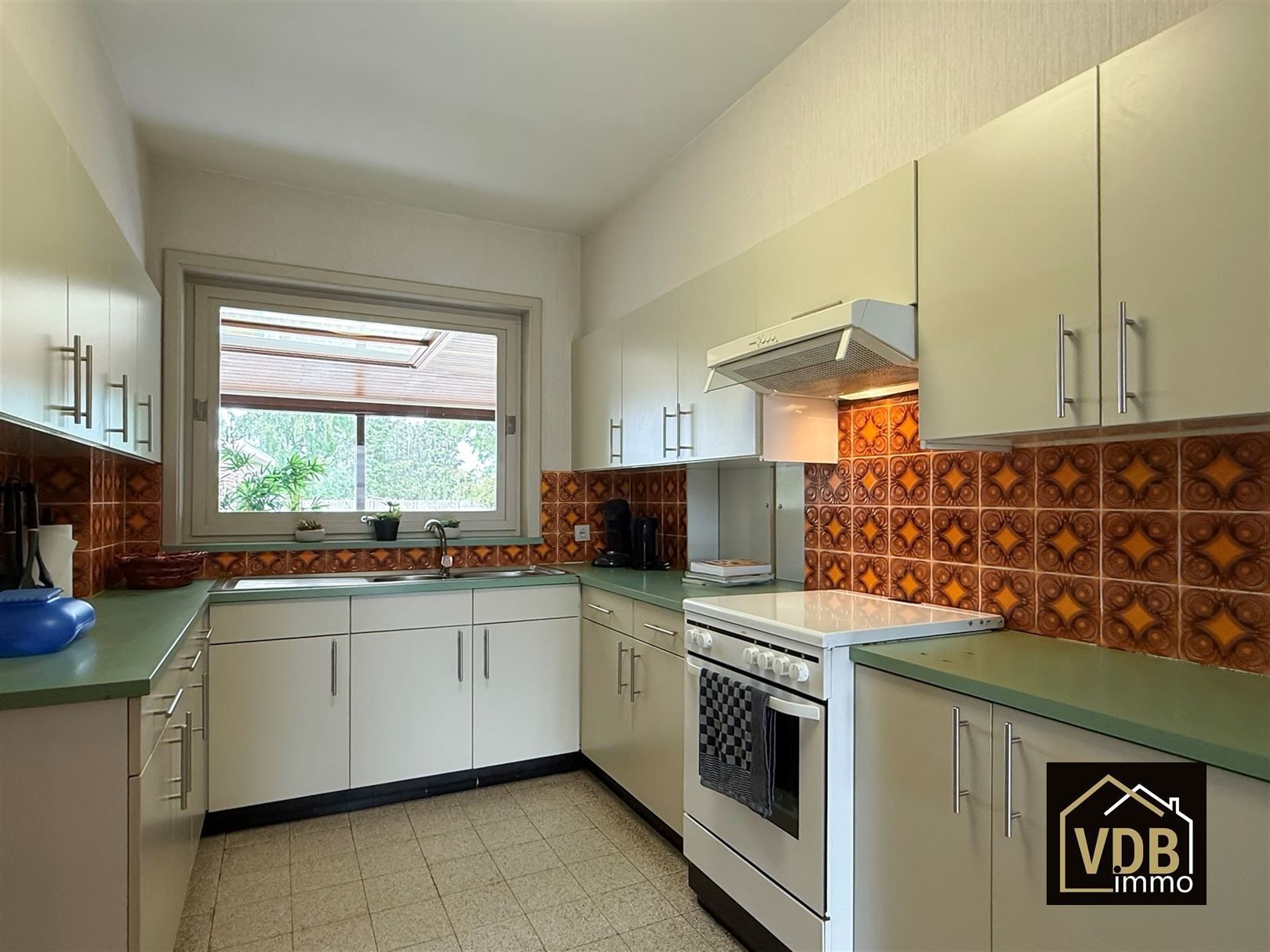  WONING MET 3 SLAAPKAMERS EN MEERDERE GARAGES foto 11