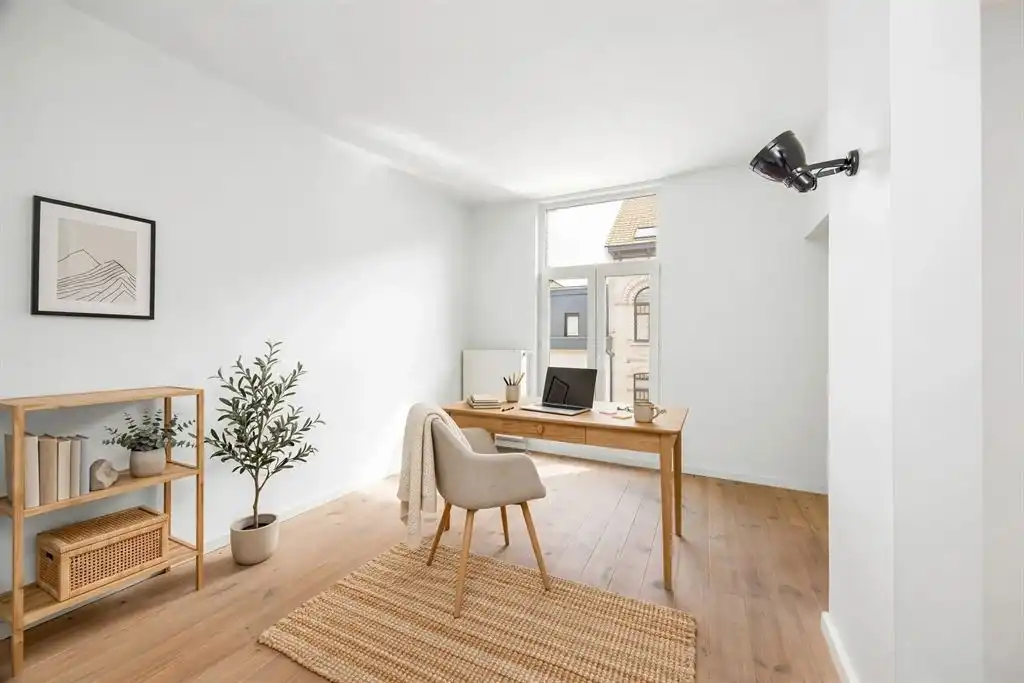 Unieke woning met eclectische gevels en dakterras foto 3