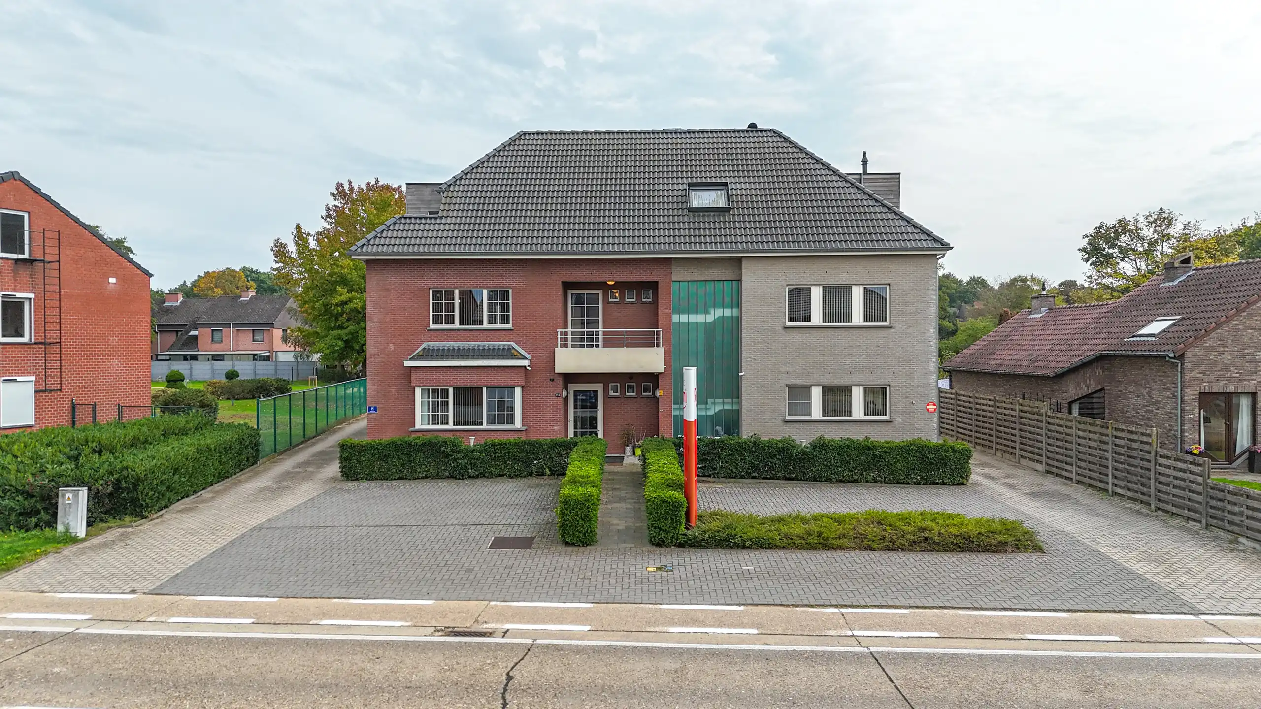 Veelzijdig investeringspand met 10 kamers, lift en kelder! foto 93