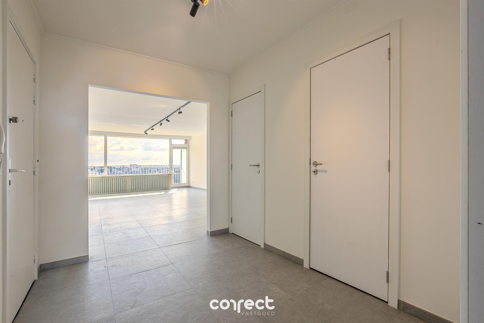 Gerenoveerd appartement met panoramisch zicht op Gent. foto 5