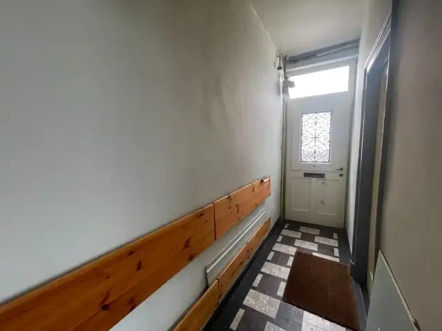 Brugge centrum, nabij ’t ZAND en  VESTEN, alle winkels, scholen, station&nbsp; &nbsp;TE RENOVEREN  RUIM WOONHUIS met ZONNIGE KOER foto 10