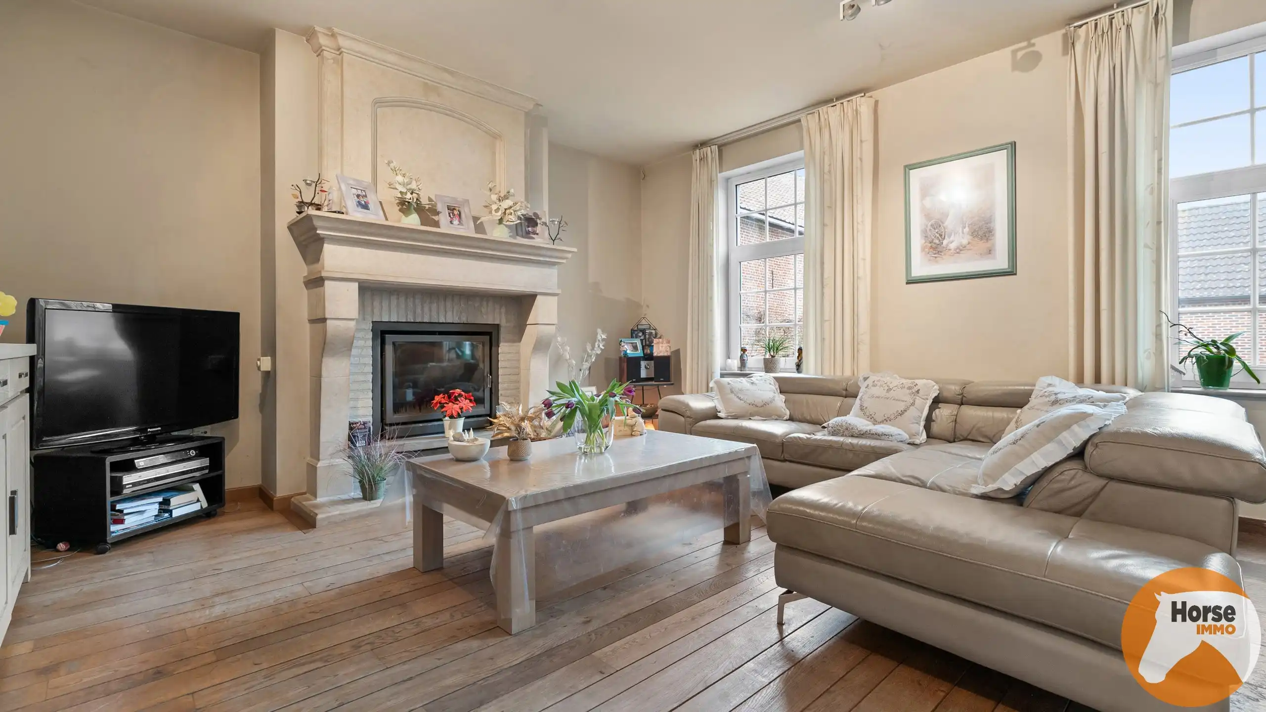 TOLLEMBEEK - Prachtige woning met 3 loodsen op +-2,9ha. foto 6