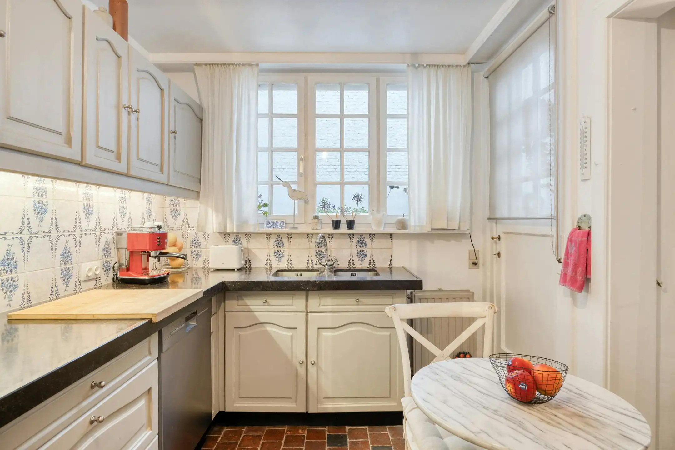 Karaktervol huis te koop in centrum Boom foto 16