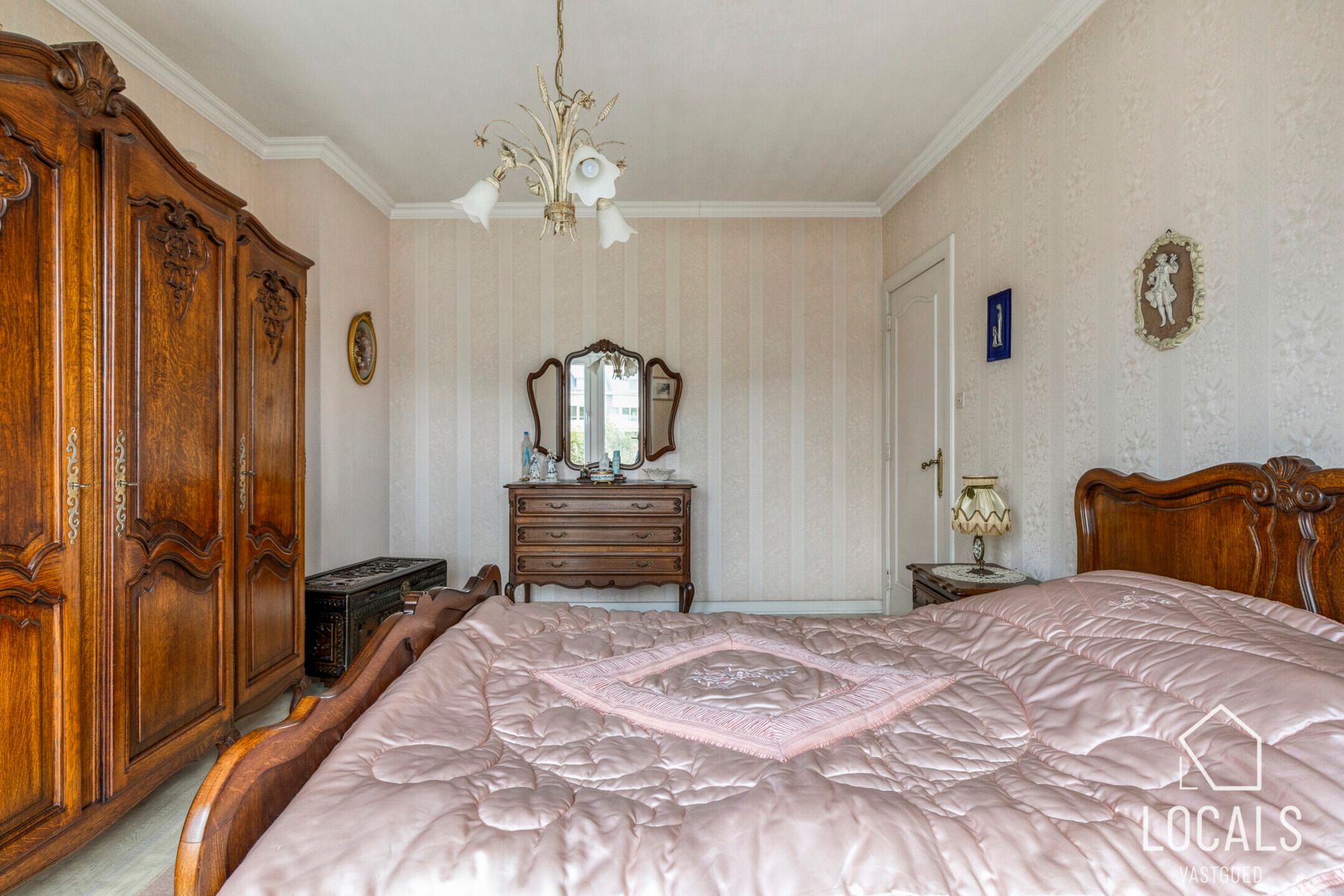 Te renoveren woning kortbij station Ninove foto 14