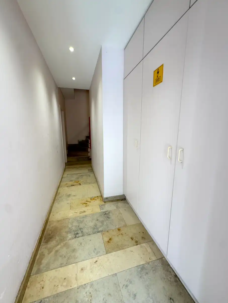 Instapklaar appartement met 2 slaapkamers én garage! foto 3