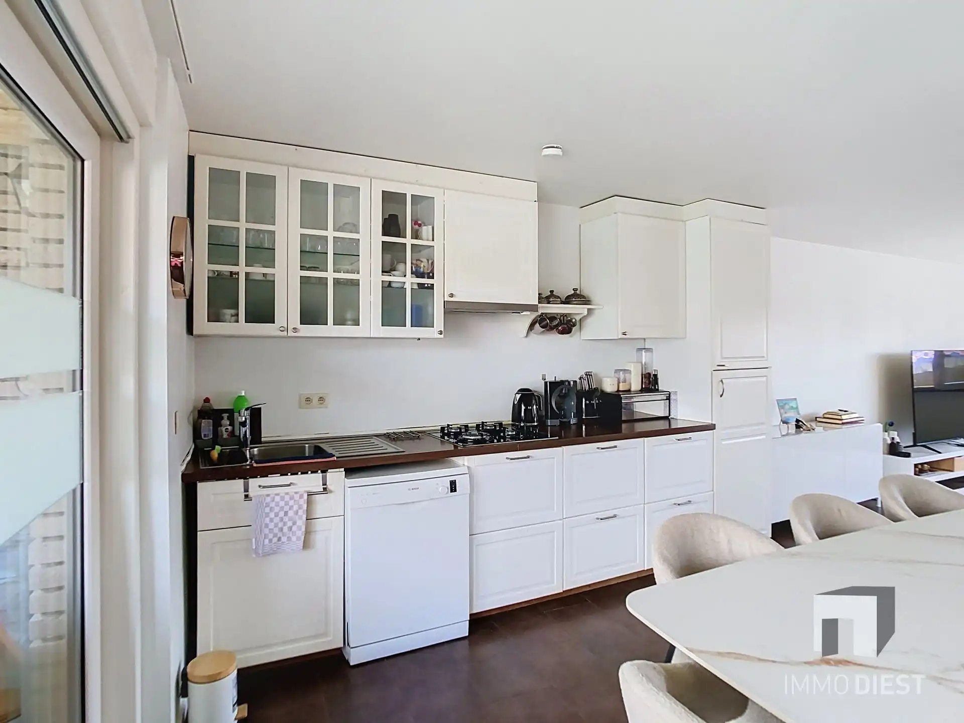 Ruime lichtrijke duplex nabij centrum Halen met staanplaats! foto 11