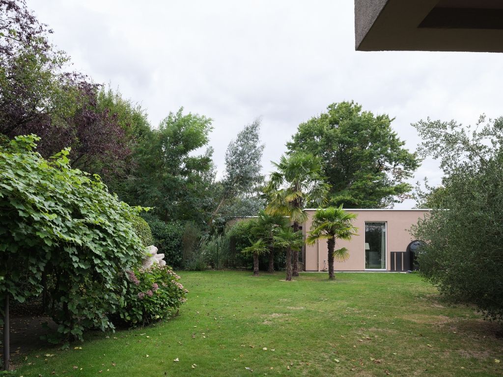 Twee uitzonderlijke bungalowvilla’s op één groen perceel van 3.241 m² in een residentiële wijk in De Pinte. foto 21