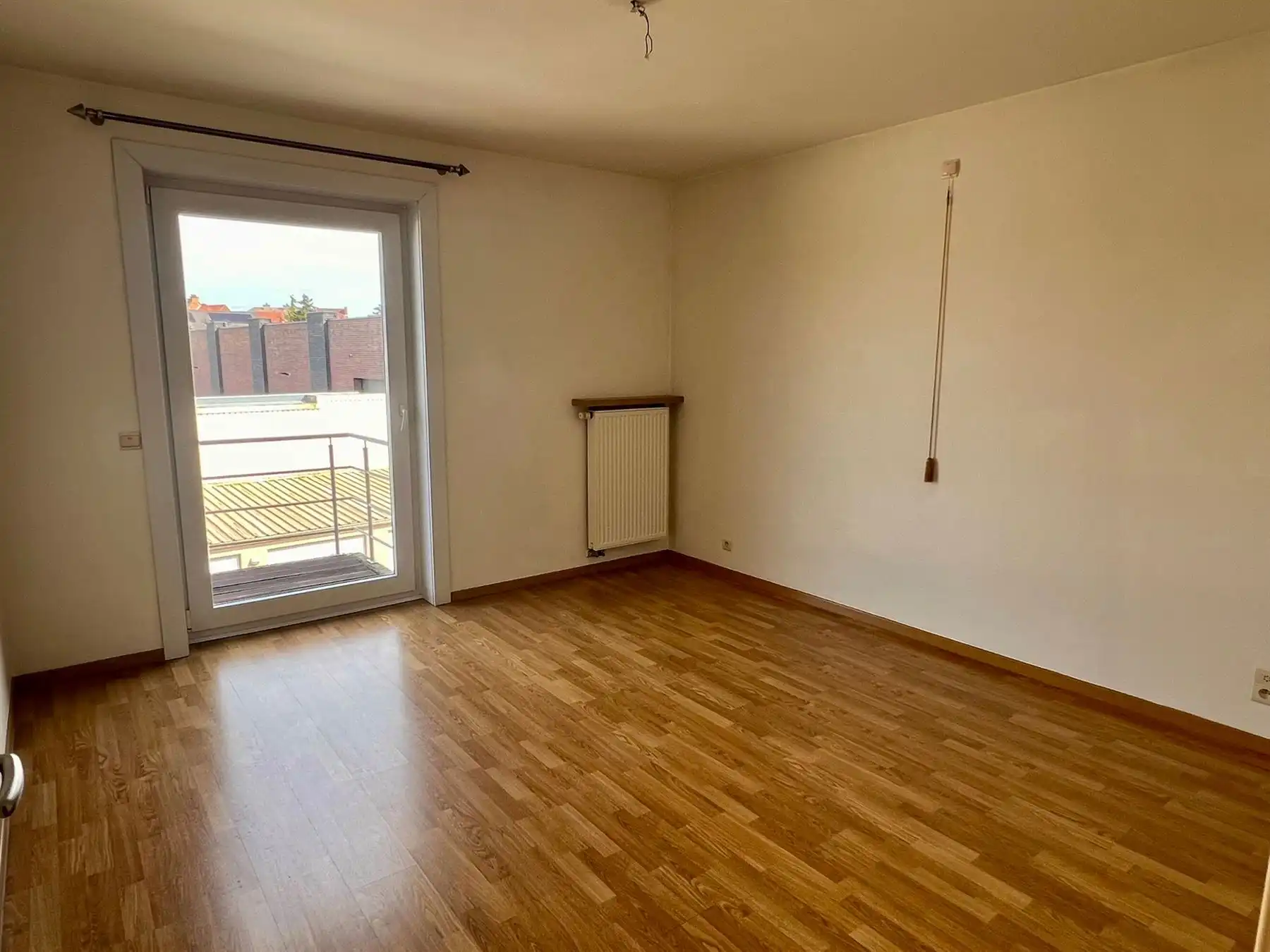 Zeer ruim appartement met 2 slaapkamers, garage en parking foto 5