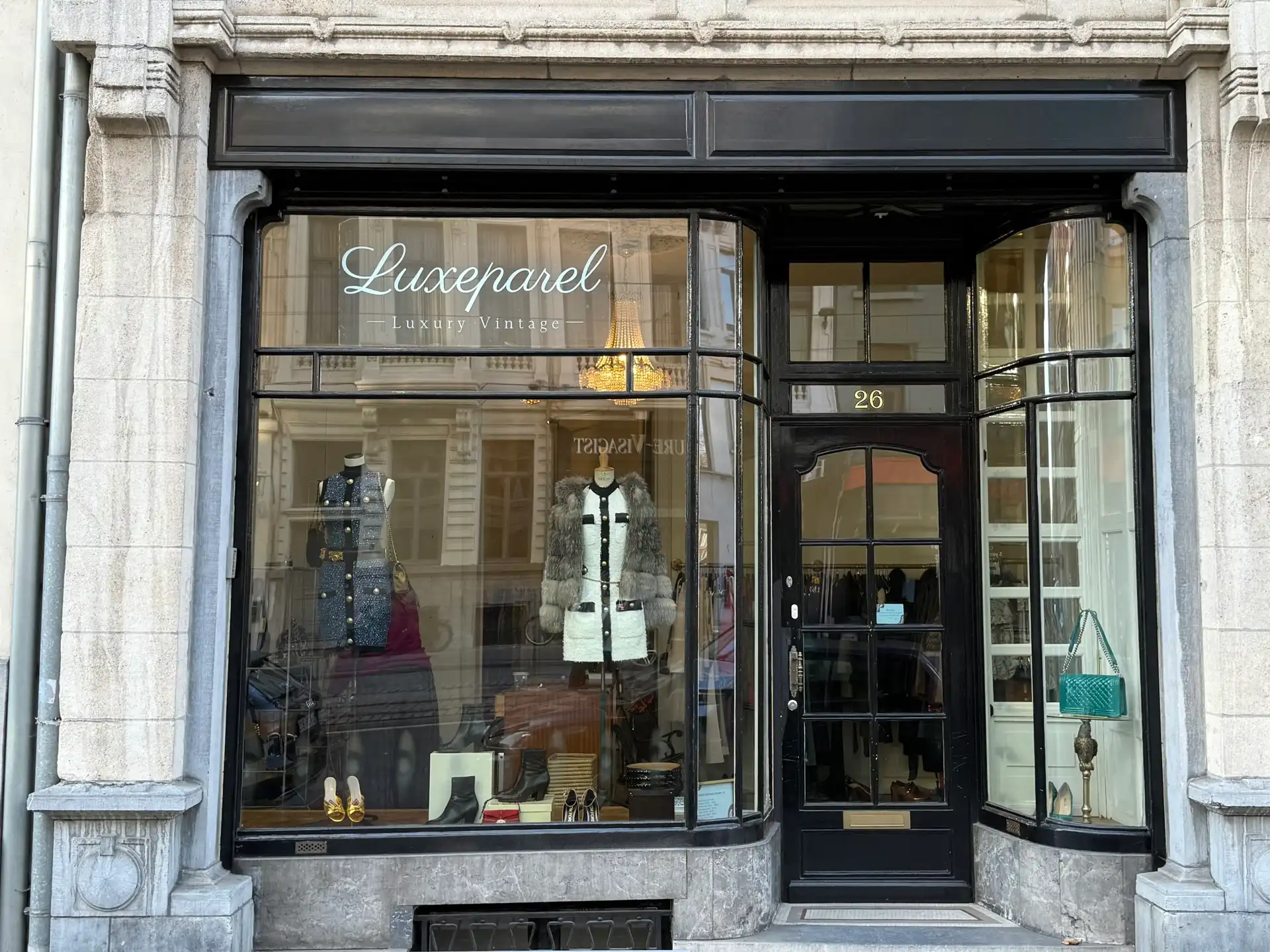 Prachtige handelsruimte in hartje Antwerpen!  foto {{pictureIndex}}