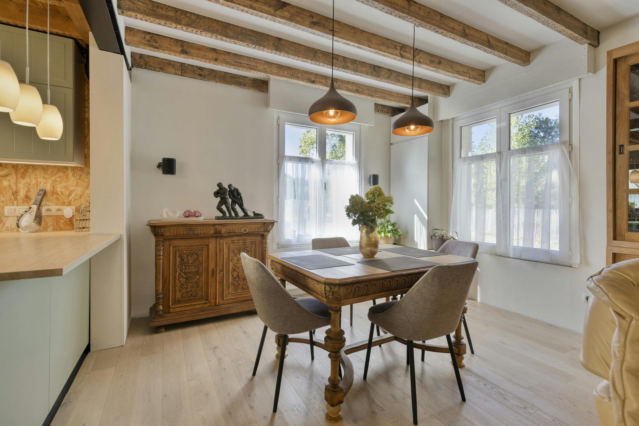 Gerenoveerde woning tegenover de Hoge Blekker duinen foto 6