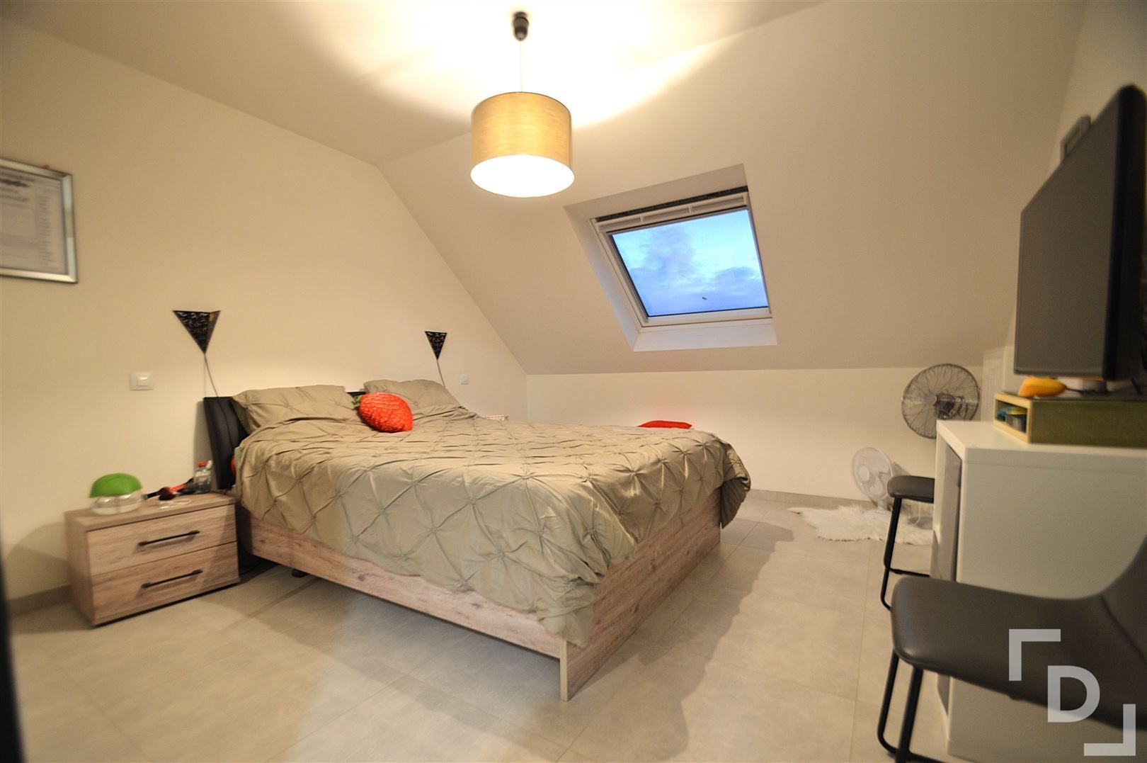 Centrum Poperinge, gezinswoning met tuin te huur. foto 13