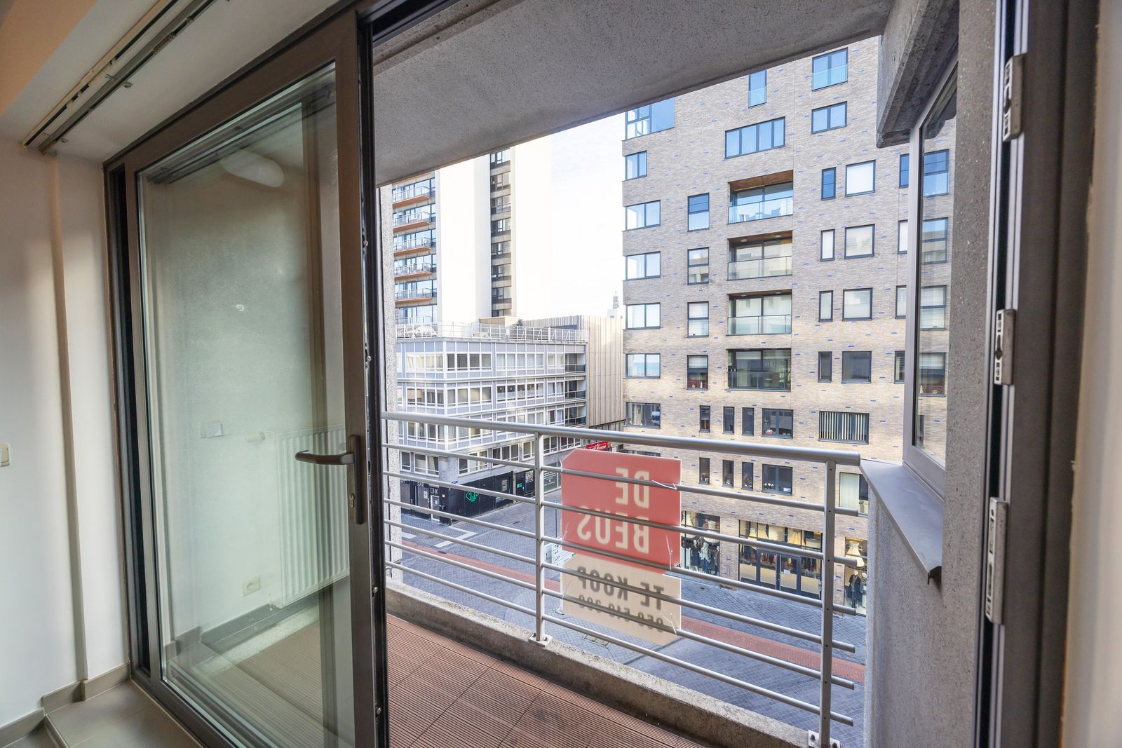 Zongericht appartement met 1 slpk, pal aan het strand! foto 6