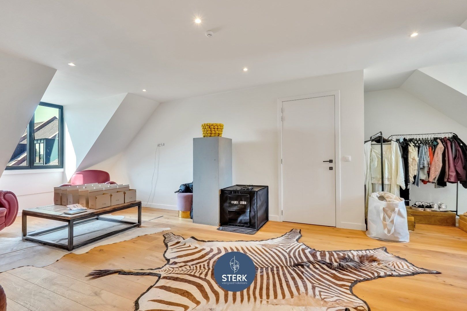 ENERGIEZUINIGE GEZINSWONING IN DE DORPSKERN VAN OUD-REKEM !  foto 24