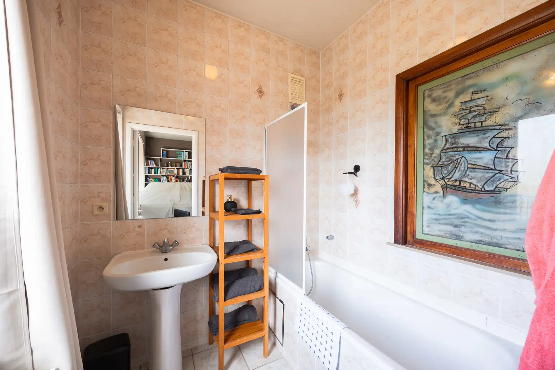 Charmante halfopen bebouwing met tal van mogelijkheden foto 13