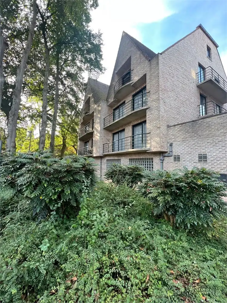 Ruim en lichtrijk app. met 2 slpks + garage mogelijk foto 16