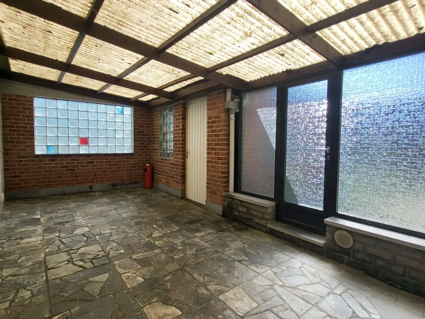 Landelijk gelegen woning met tuin, garage en ruime inrichtbare zolder. foto 14