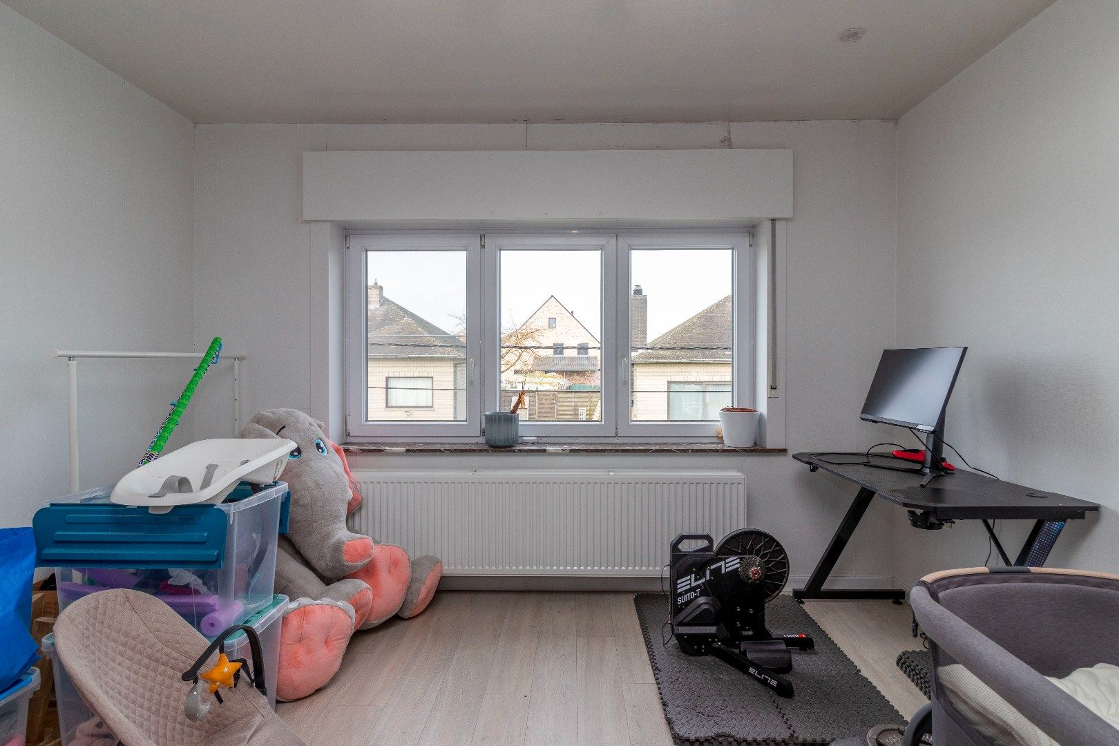 Ruime woning met tuin foto 7