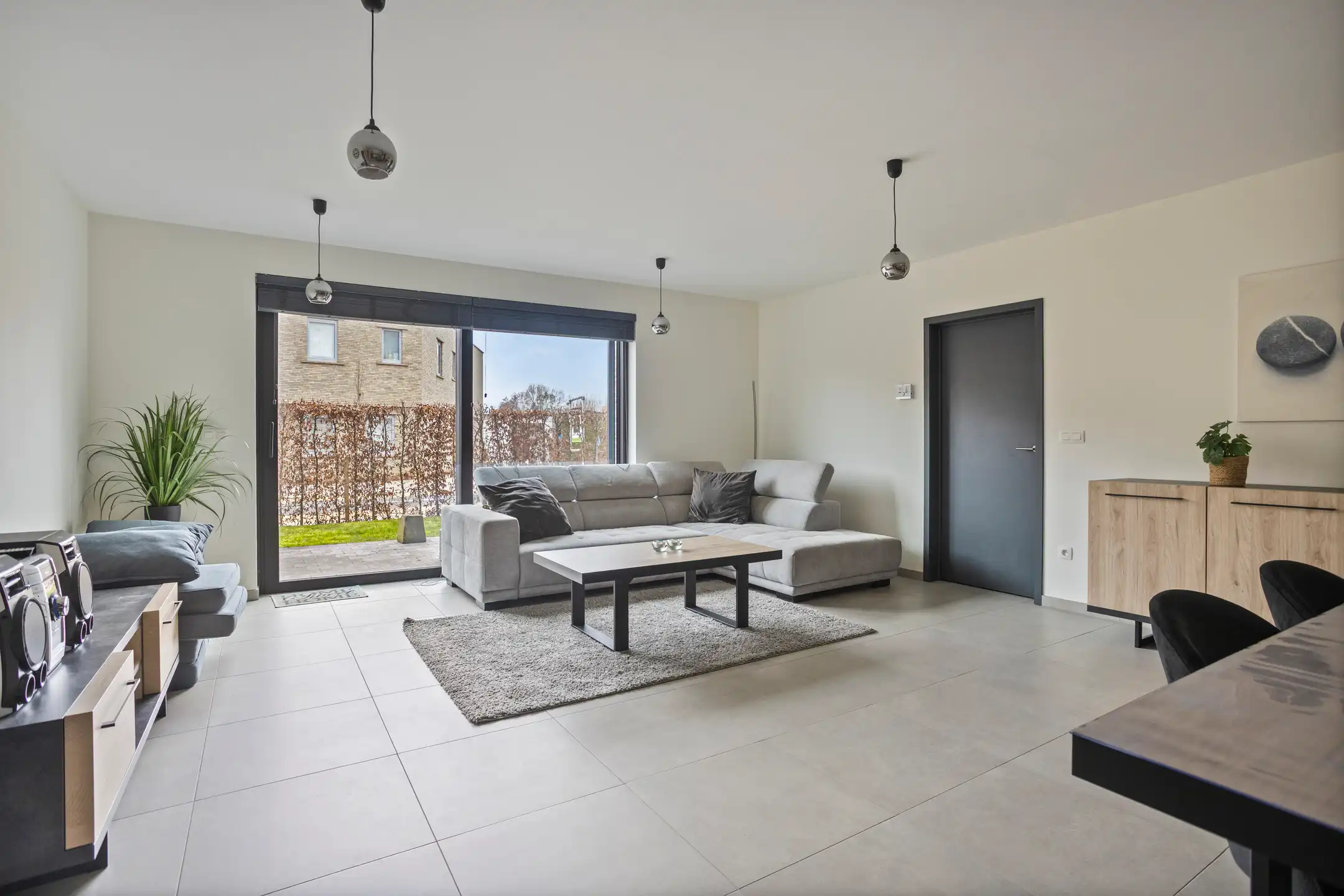 Recent gelijkvloers appartement met parking foto 6