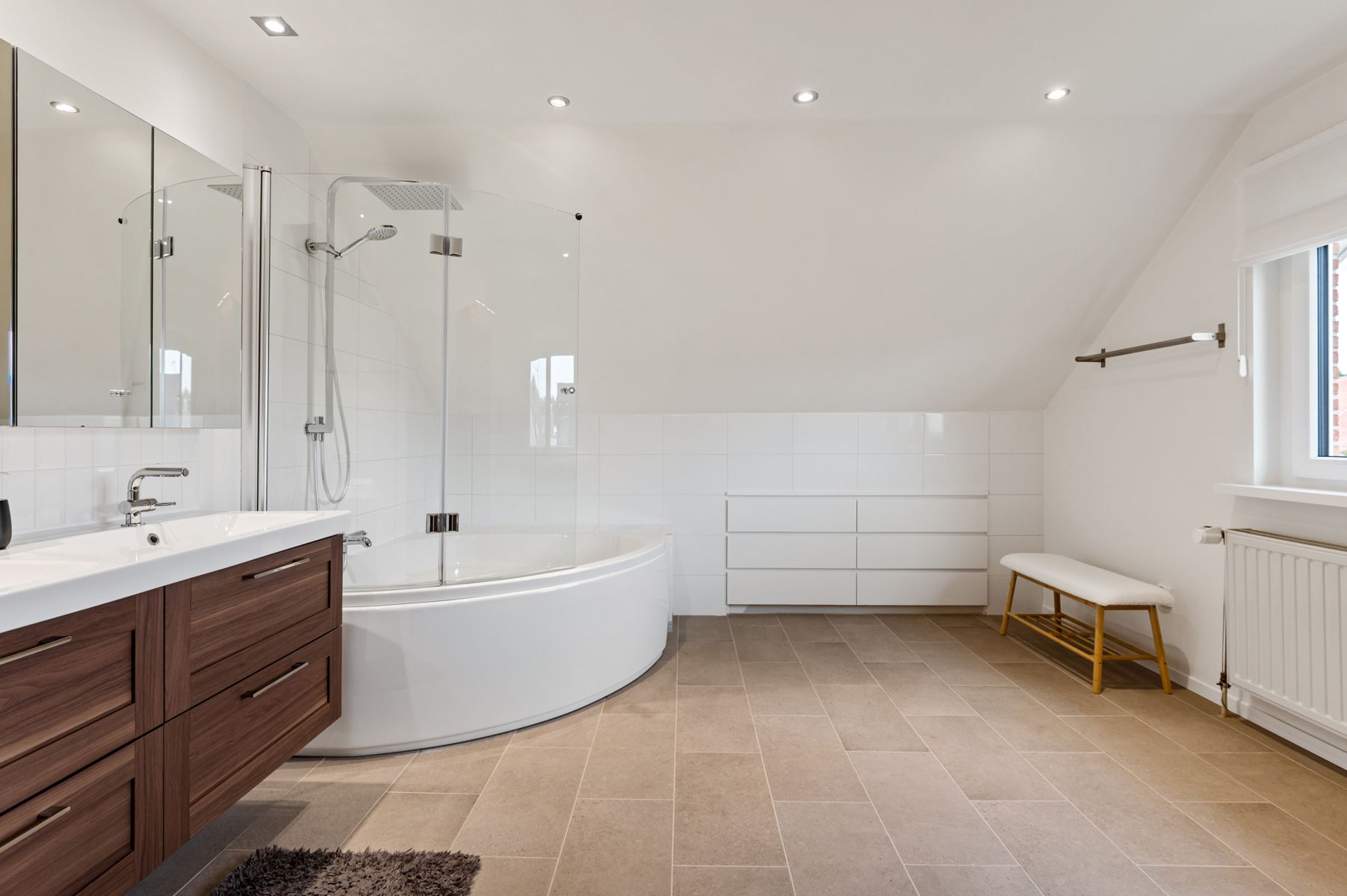 Perfect onderhouden woning met veel ruimte in hartje Olen foto 15