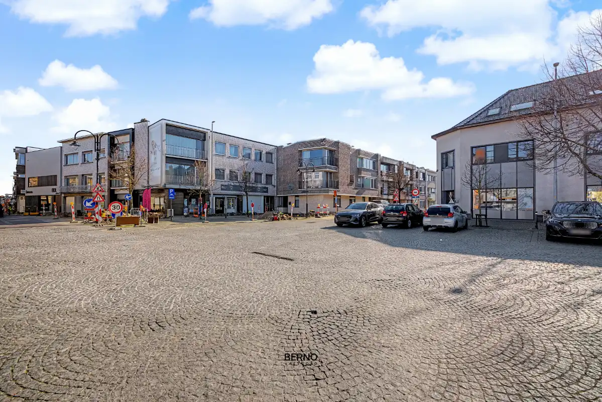 Centraal gelegen appartement met 2 slaapkamers foto 2