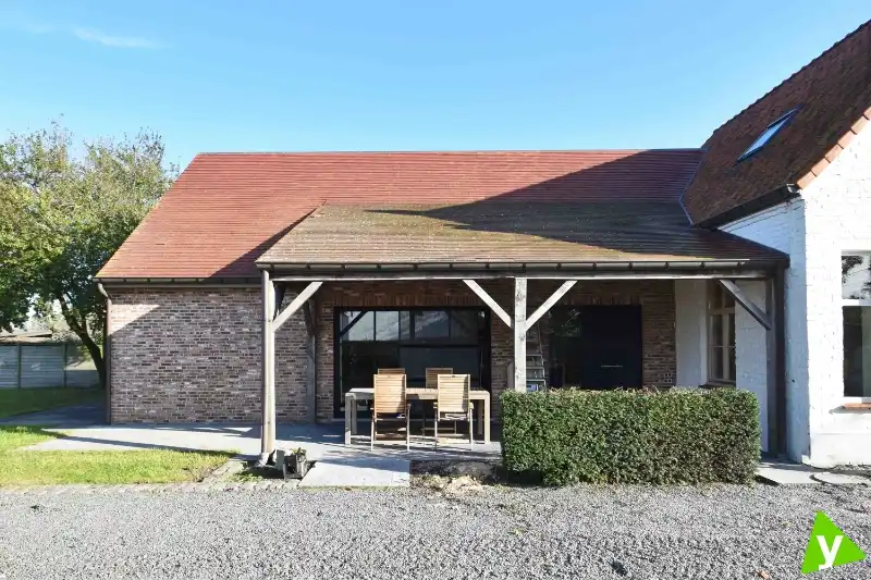 Idyllische woning met prachtige tuin foto 19