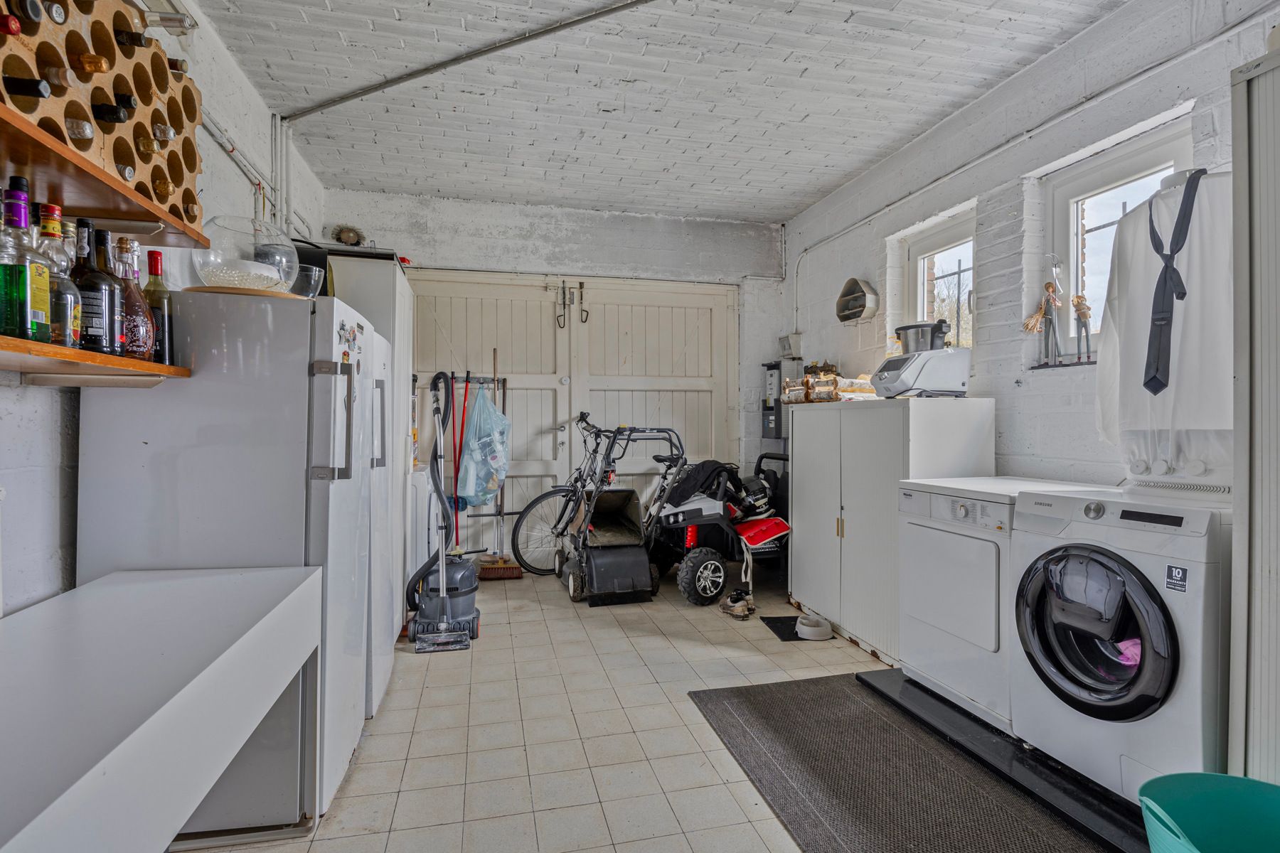 Ruime gerenoveerde vrijstaande woning nabij centrum Halle foto 21