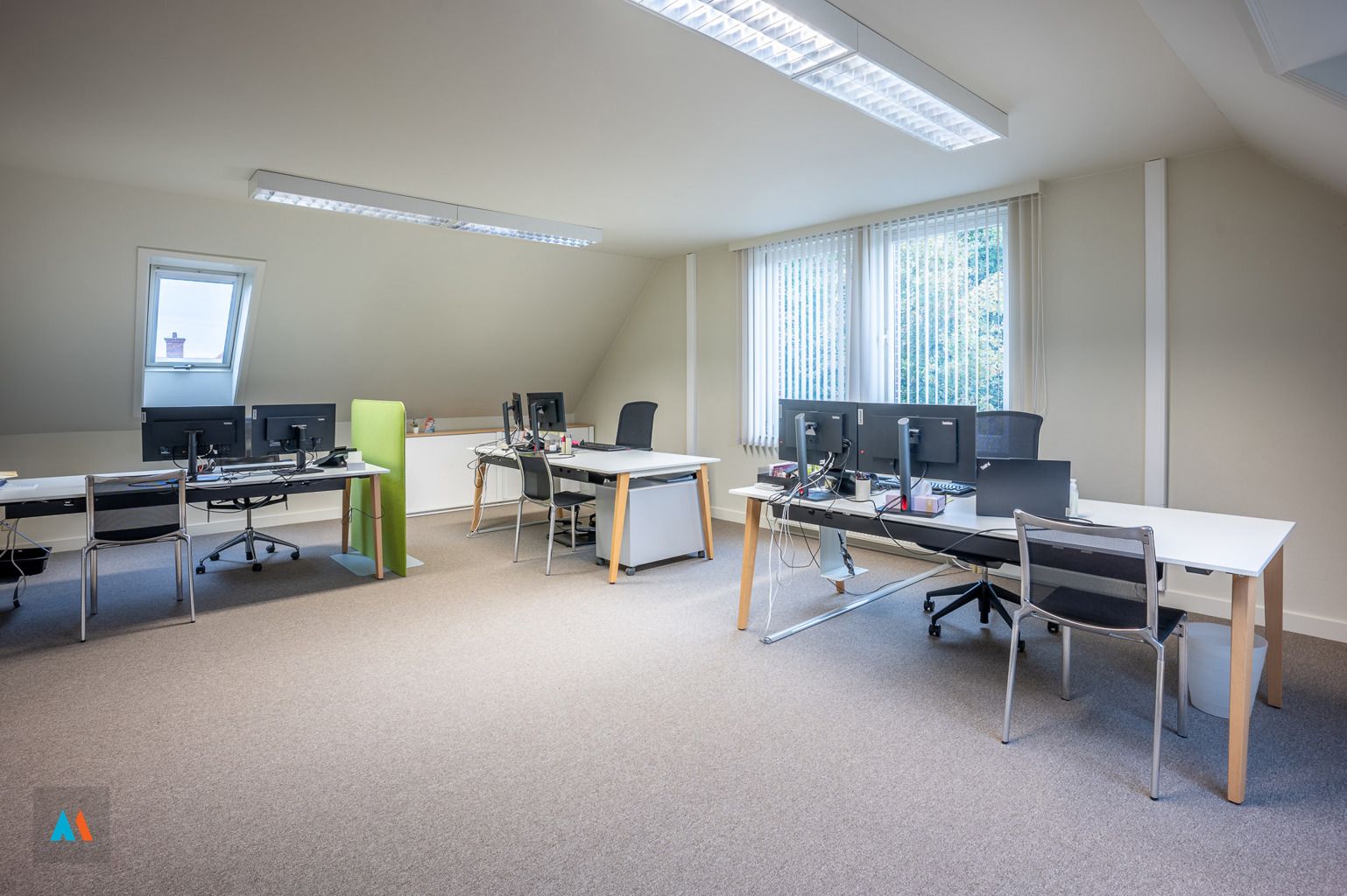 Kantoorgebouw met dakappartement foto 19