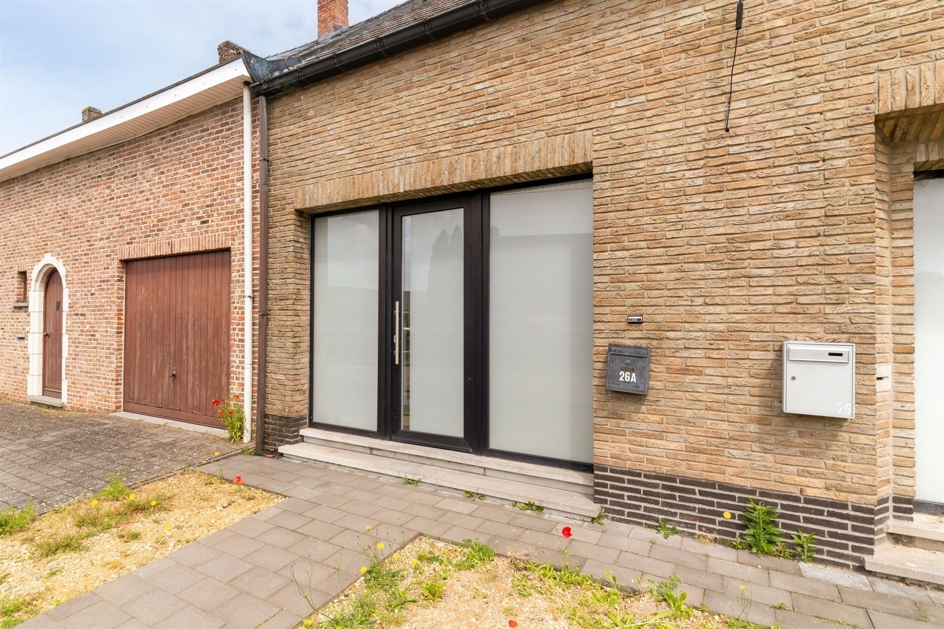 Meergezinswoning bestaande uit 2 app, tuin en dubbele carport foto 15