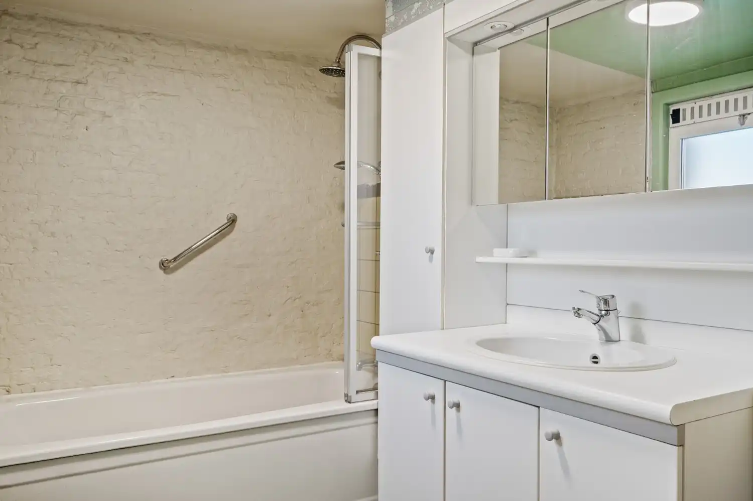 Authentieke woning met 4 slpkrs, loft en magazijn te O-L-V-Waver foto 14