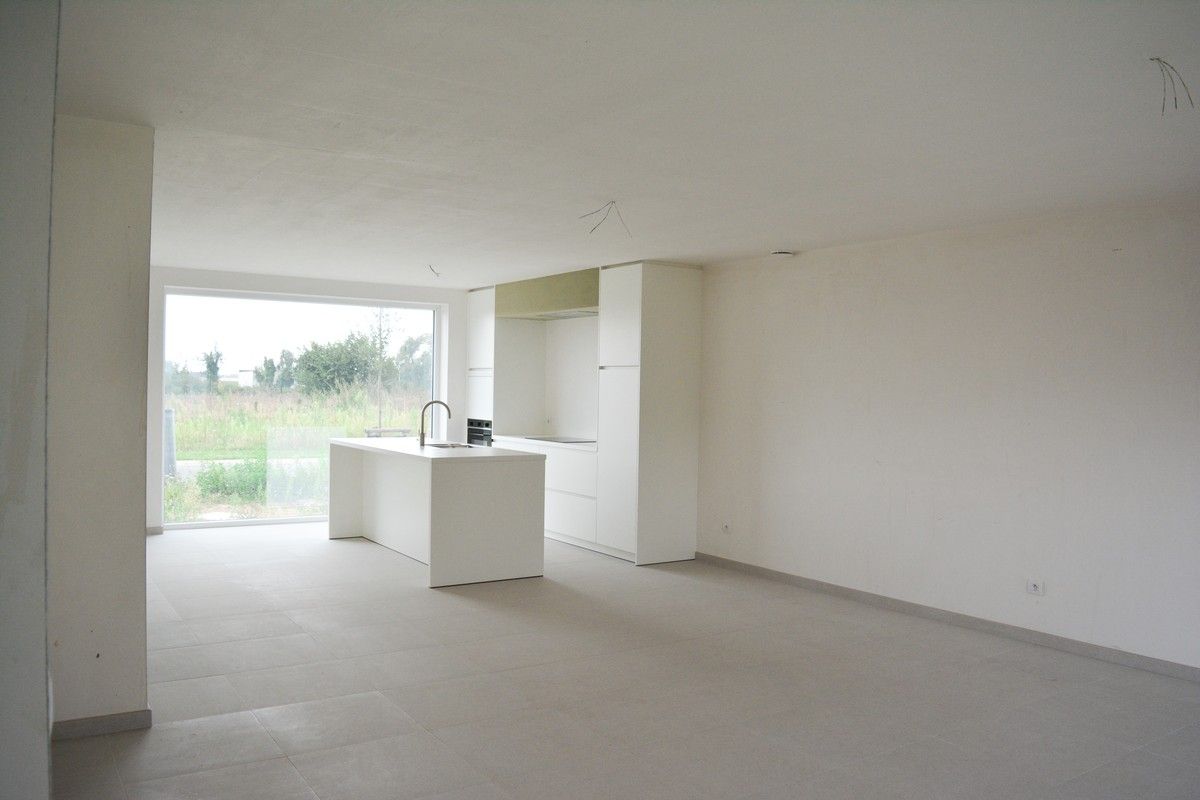 Moderne nieuwbouwwoning gelegen in Rumbeke foto 5