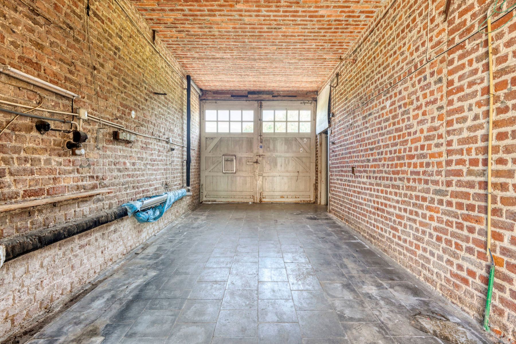 Ruime woning met 5 slaapkamers en grote tuin foto 19