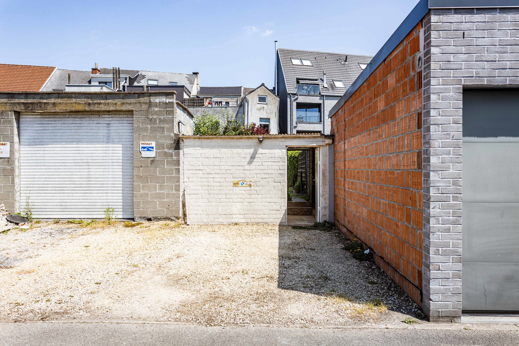Te koop: te renoveren woning met private parkeerplaats! foto 30