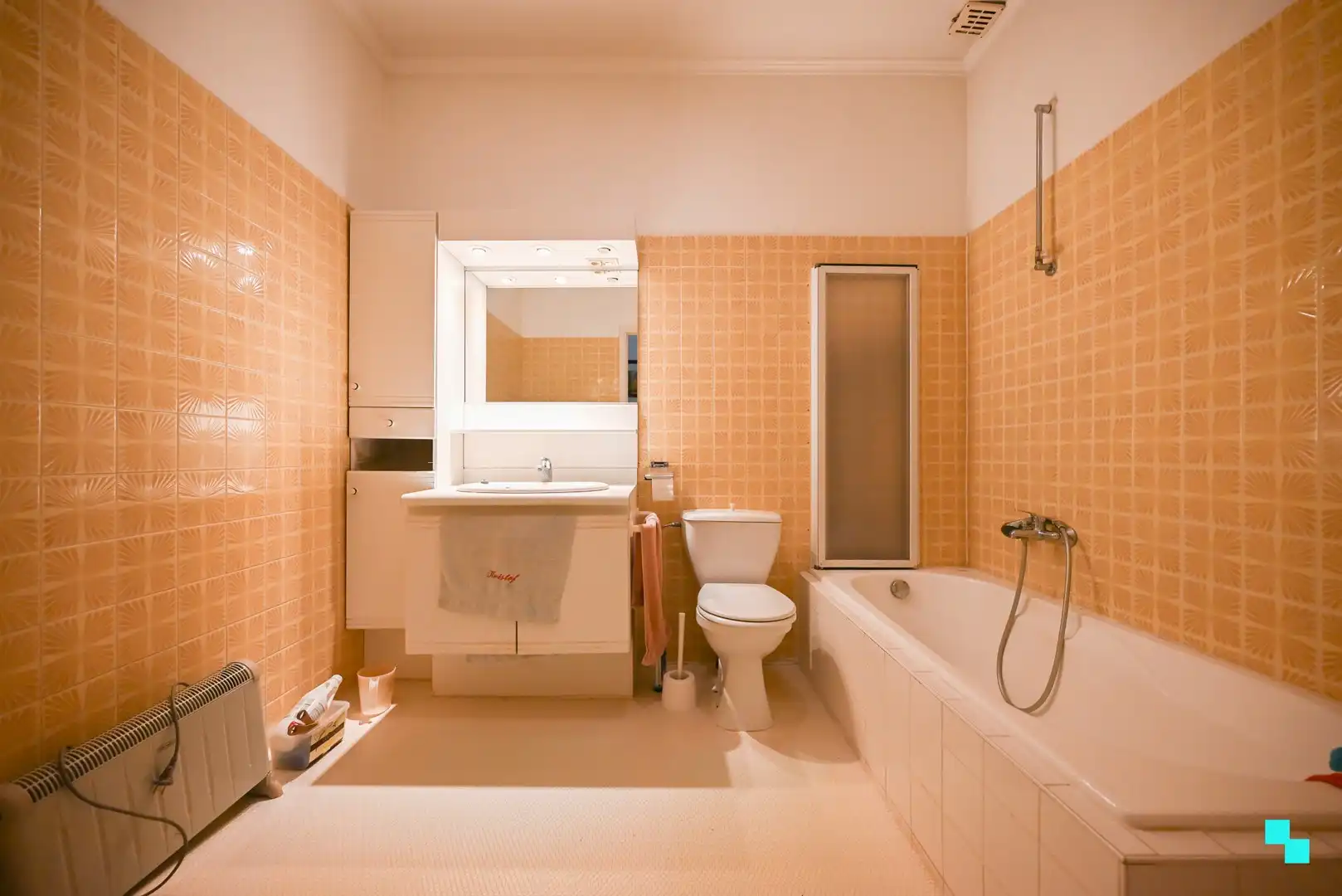 Centraal gelegen handelsruimte met bijhorende woonst en leuke stadstuin te Izegem foto 23