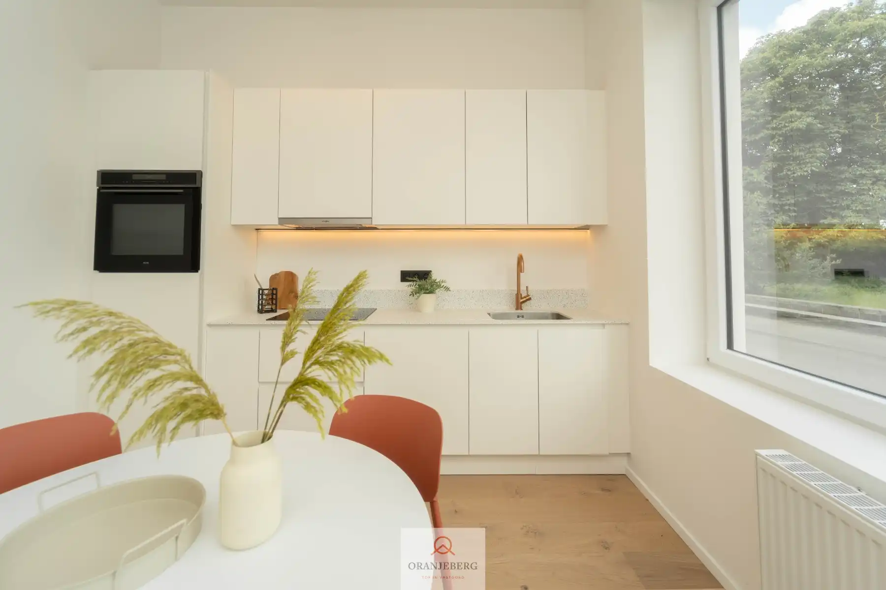 Gelijkvloerse studio Edward Pyneartkaai + berging / garage ! foto 4