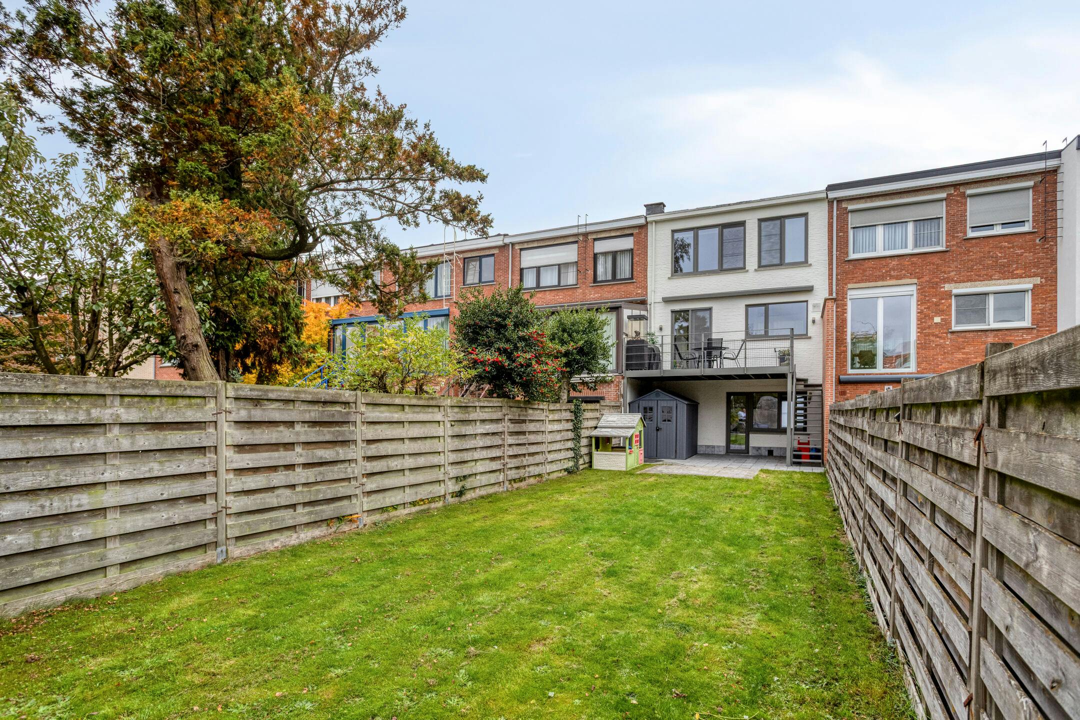 Instapklaar huis te koop in de "Vogeltjeswijk" te Merksem foto 8