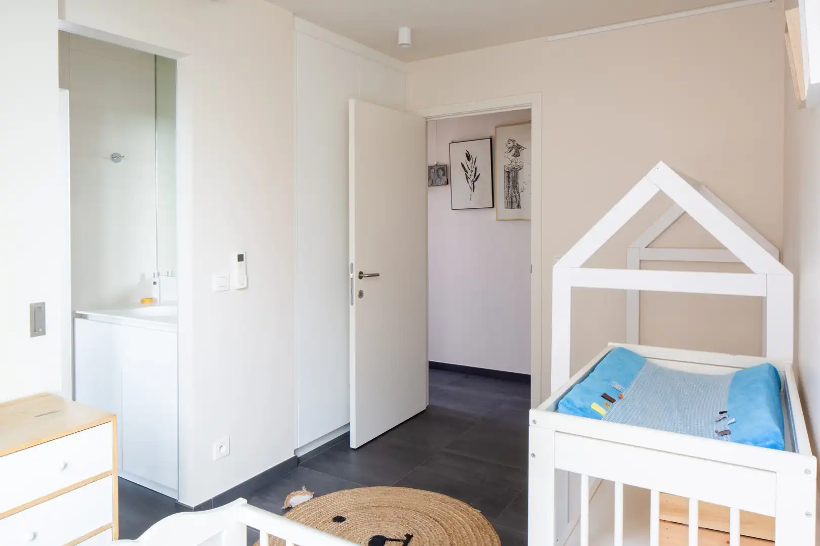 Nieuwbouw duplexappartement met tuin op strategische locatie foto 9