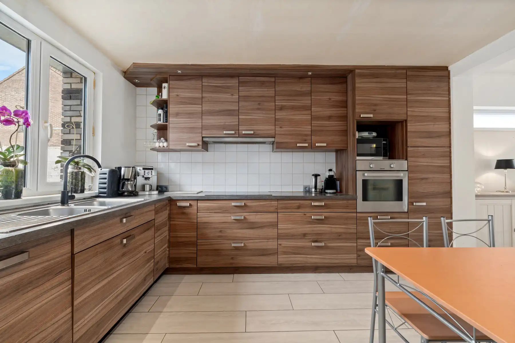 Halfopen bebouwing met 4 slaapkamers en EPC A foto 4