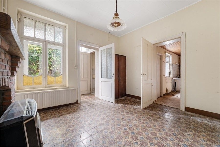 TE RENOVEREN STADSWONING MET VEEL POTENTIEEL IN HET STADSCENTRUM VAN SINT-TRUIDEN foto 13