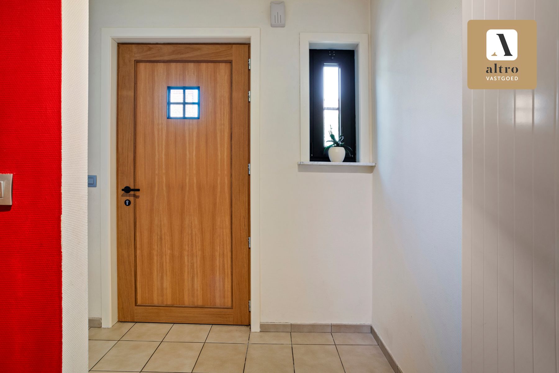 Instapklare open bebouwing met garage en  4 slaapkamers  foto 3